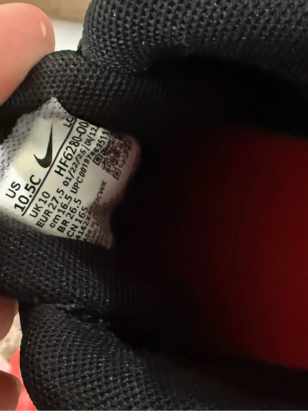 Nike Team Hustle D 12 size 10.5c